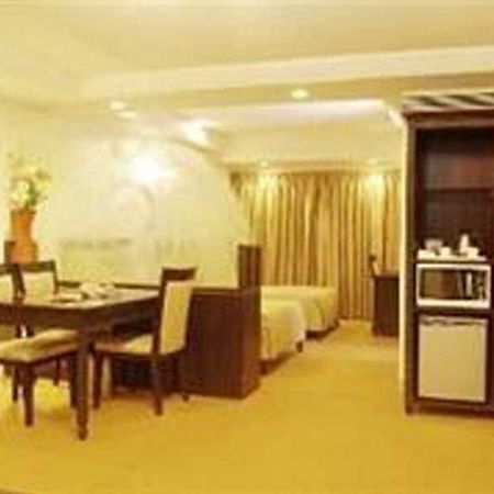Hotel Mandakini Ambience Púna Kültér fotó